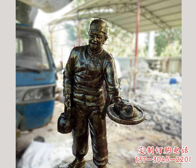 饭店上菜的店小二铜雕