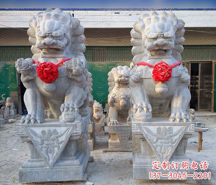 仿古门口看门狮子石雕
