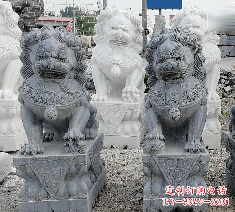 仿古做旧青石雕刻的狮子
