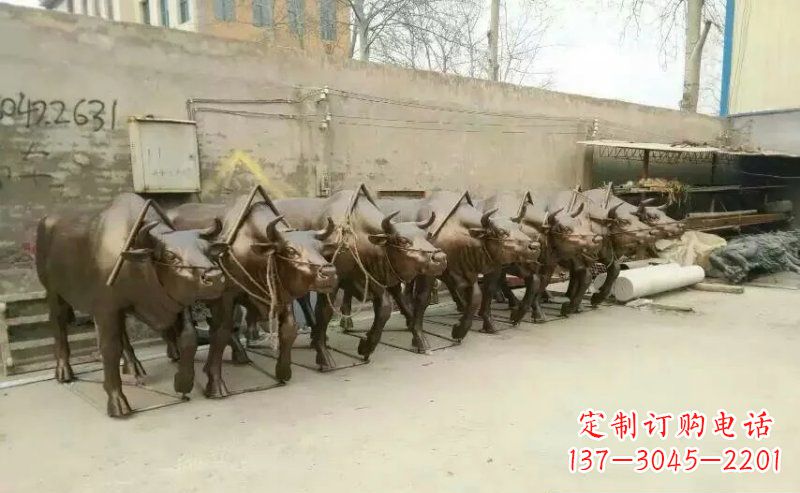 仿铜牛玻璃钢动物雕塑