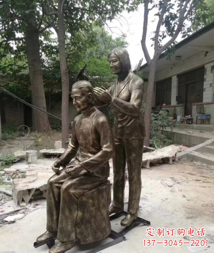 纪念母亲的传统铜雕梳头人物 纪念母亲的传统铜雕梳头人物
