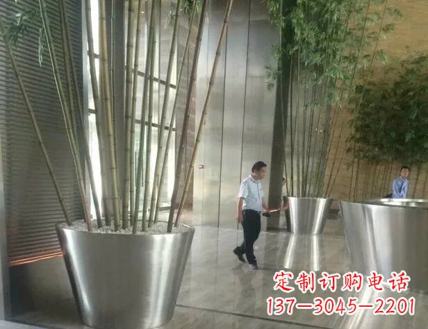 公司不锈钢花盆景观雕塑1