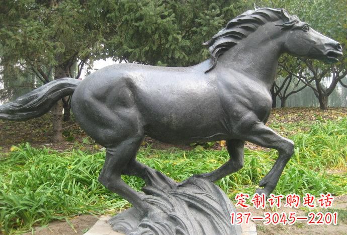 奔马铜雕—精美雕塑处处闪耀灿烂光彩 奔马铜雕—精美雕塑处处闪耀灿烂光彩