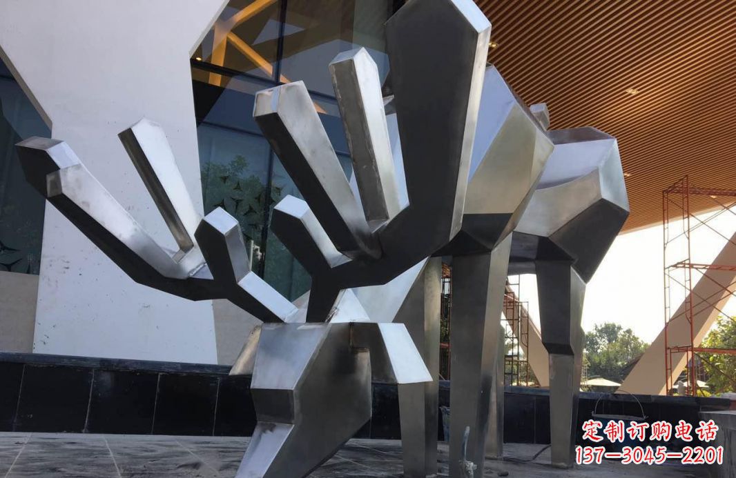 高端不锈钢抽象驯鹿雕塑 高端不锈钢抽象驯鹿雕塑