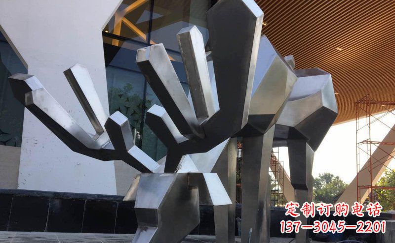 驯鹿雕塑 - 公园/不锈钢/大型/抽象/几何/驯鹿/动物 驯鹿雕塑 - 公园/不锈钢/大型/抽象/几何/驯鹿/动物