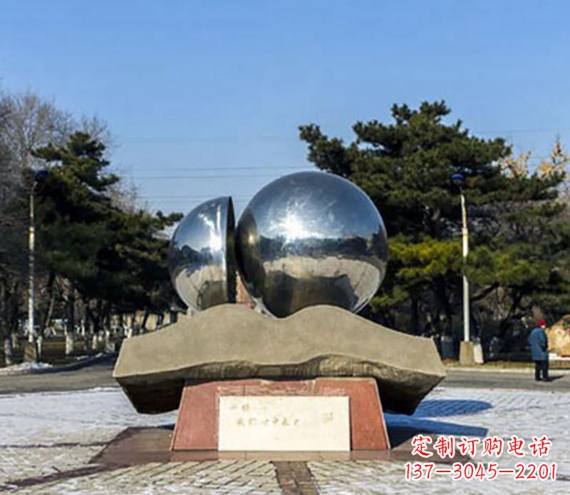 公园不锈钢镜面球景观雕塑