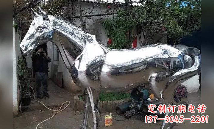 公园不锈钢马雕塑