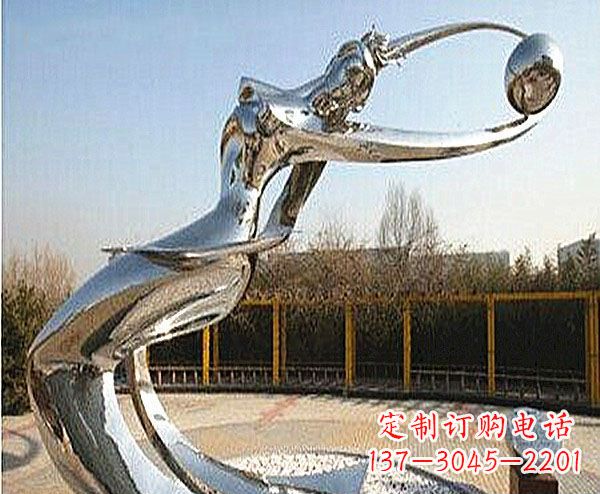 公园不锈钢拿圆球的仙女雕塑