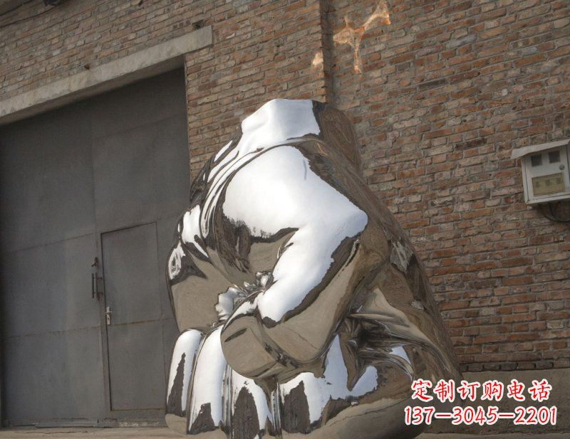 公园不锈钢拳头景观雕塑