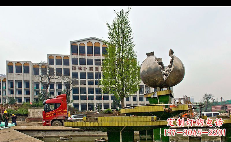 精美不锈钢石榴景观雕塑 精美不锈钢石榴景观雕塑