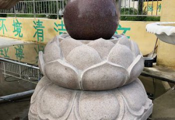 金色彩绘风水球雕塑