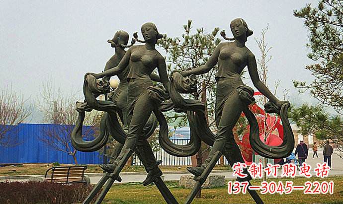 公园踩高跷的女孩人物铜雕