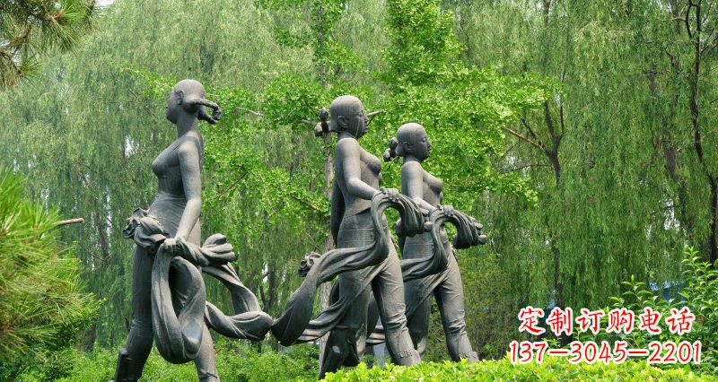 公园踩高跷的人物小品铜雕