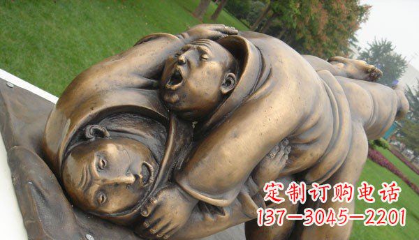 公园抽象人物摔跤小品铜雕