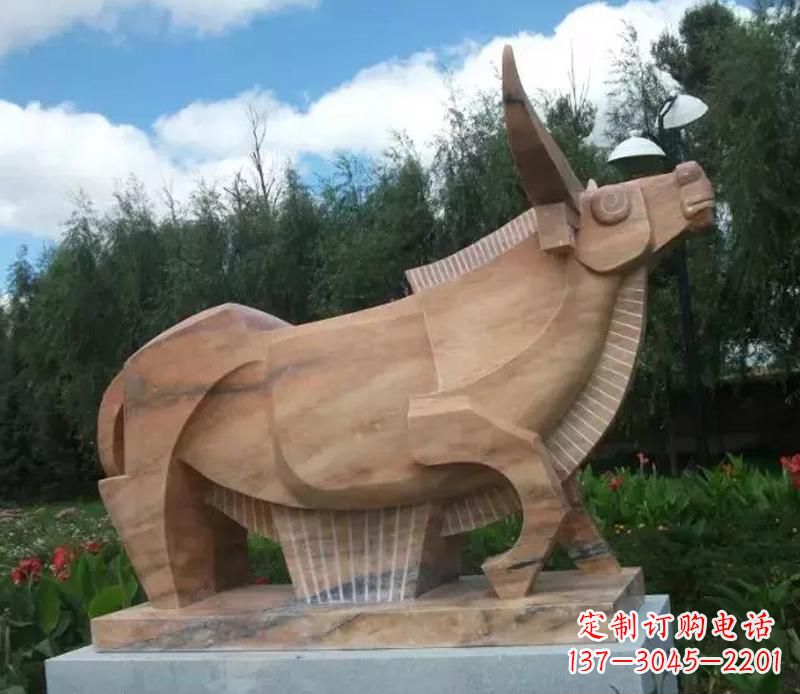 公园抽象动物牛石雕