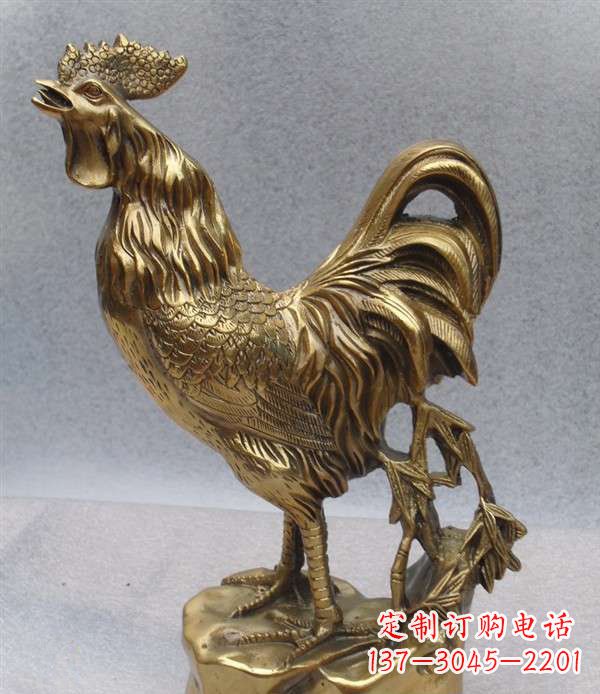 公园打鸣的公鸡动物铜雕 (2)