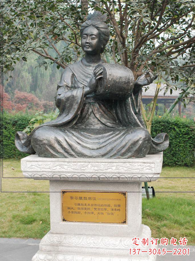 公园打腰鼓的古代人物铜雕