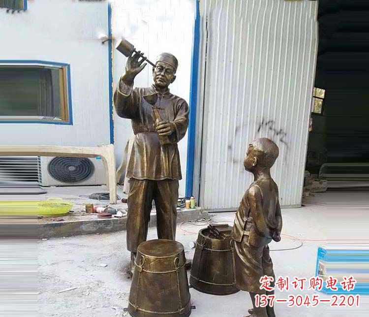 公园打油人物铜雕