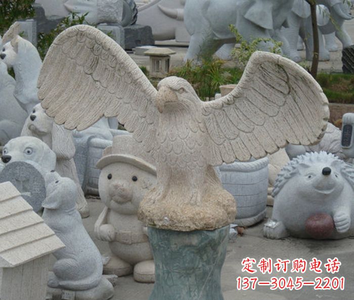 公园动物老鹰石雕