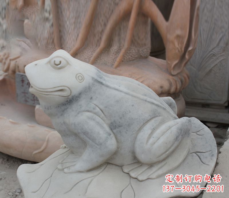 青蛙雕塑生动逼真的公园动物雕塑 青蛙雕塑生动逼真的公园动物雕塑