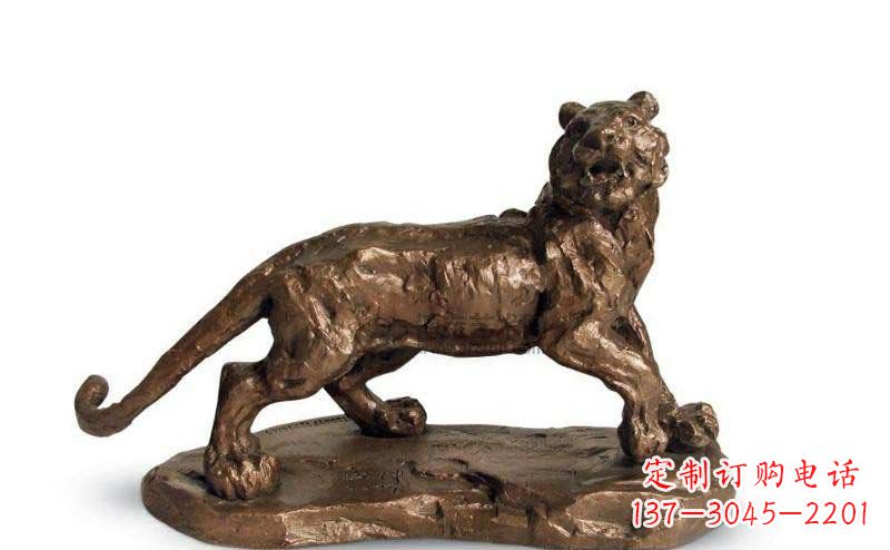 老虎铜雕中领雕塑为您打造精致细腻的雕塑作品 老虎铜雕中领雕塑为您打造精致细腻的雕塑作品