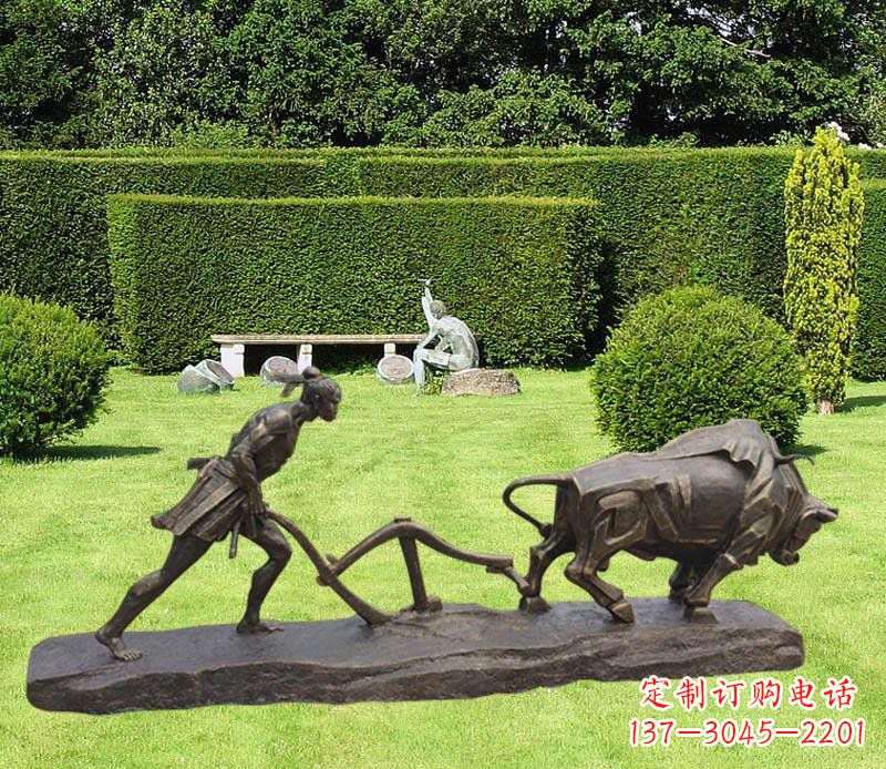 古典风格牛雕塑,新时代艺术装点 古典风格牛雕塑,新时代艺术装点
