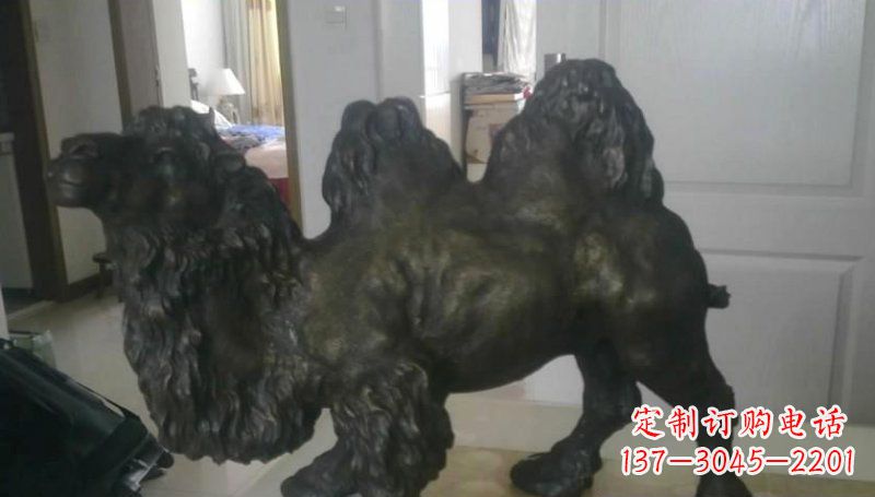 公园骆驼动物景观铜雕