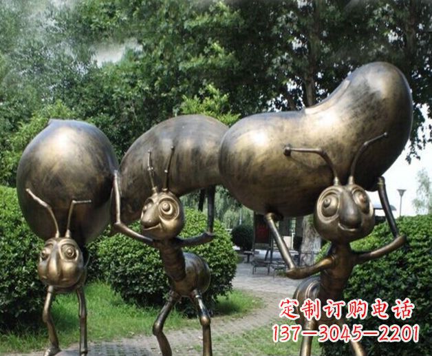 公园蚂蚁搬家铜雕
