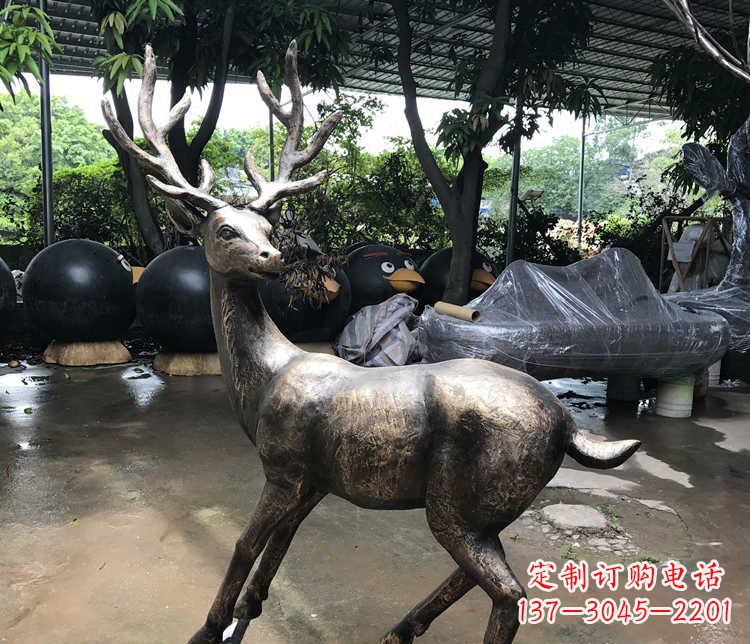 静谧的梅花鹿铜雕 静谧的梅花鹿铜雕