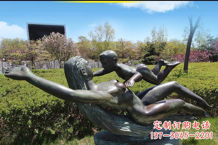 公园母爱人物玻璃钢仿铜雕塑