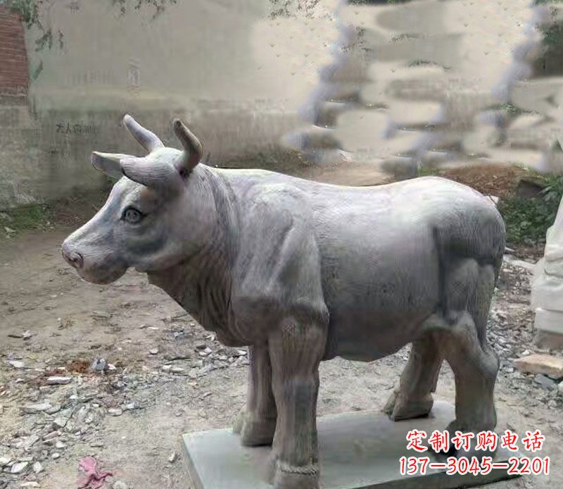公园青石牛石雕