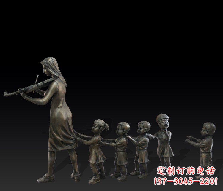 传统风格老鹰捉小鸡铜雕 传统风格老鹰捉小鸡铜雕