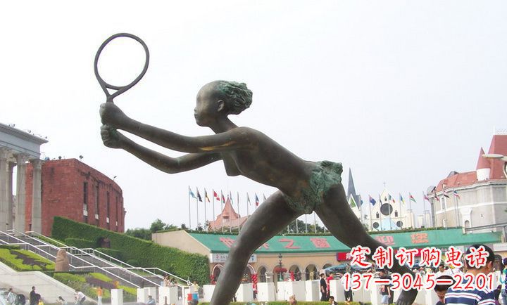 公园少女打羽毛球铜雕