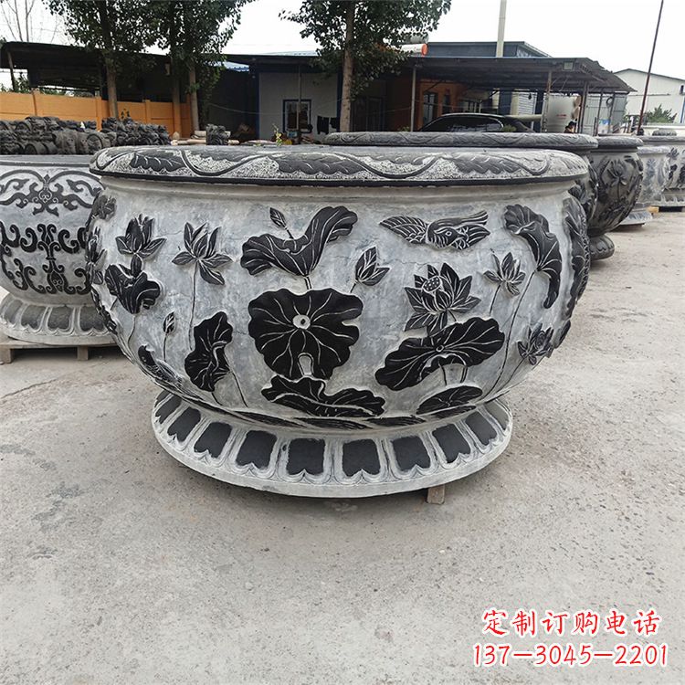 公园石雕水缸
