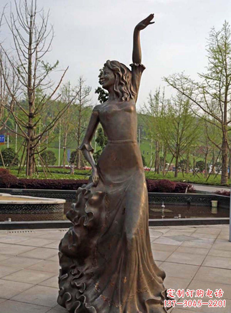 公园跳舞的女孩人物铜雕