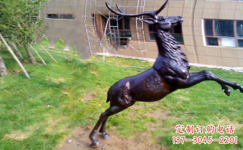 公园跳跃的鹿动物铜雕