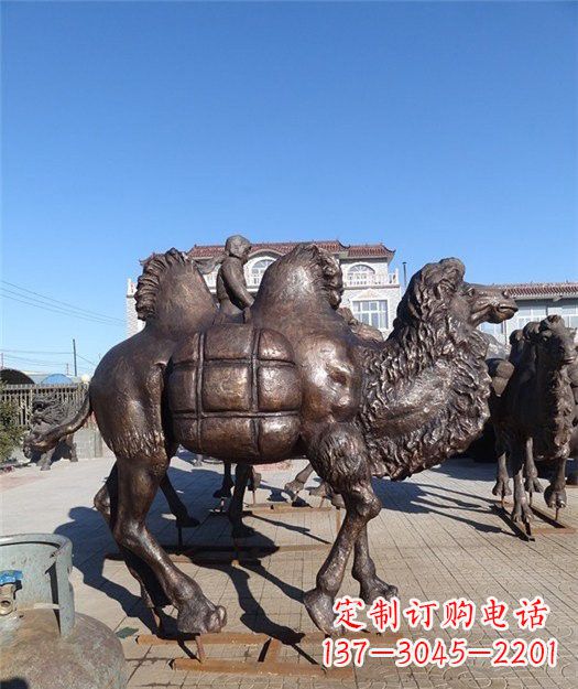 公园铜雕骆驼