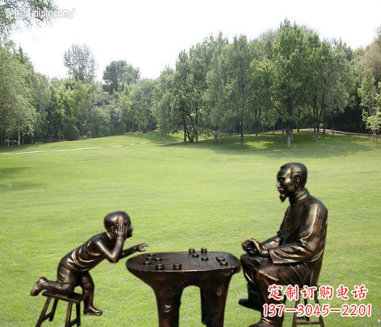 公园下象棋的爷孙俩小品铜雕
