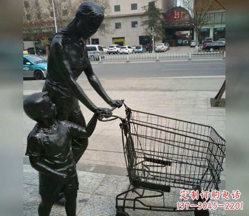 购物商场人物铜雕