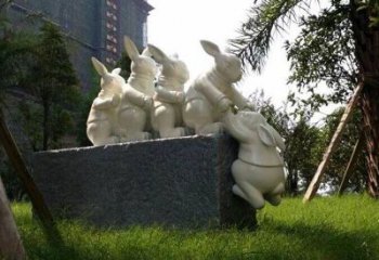 中领雕塑精美兔子石雕