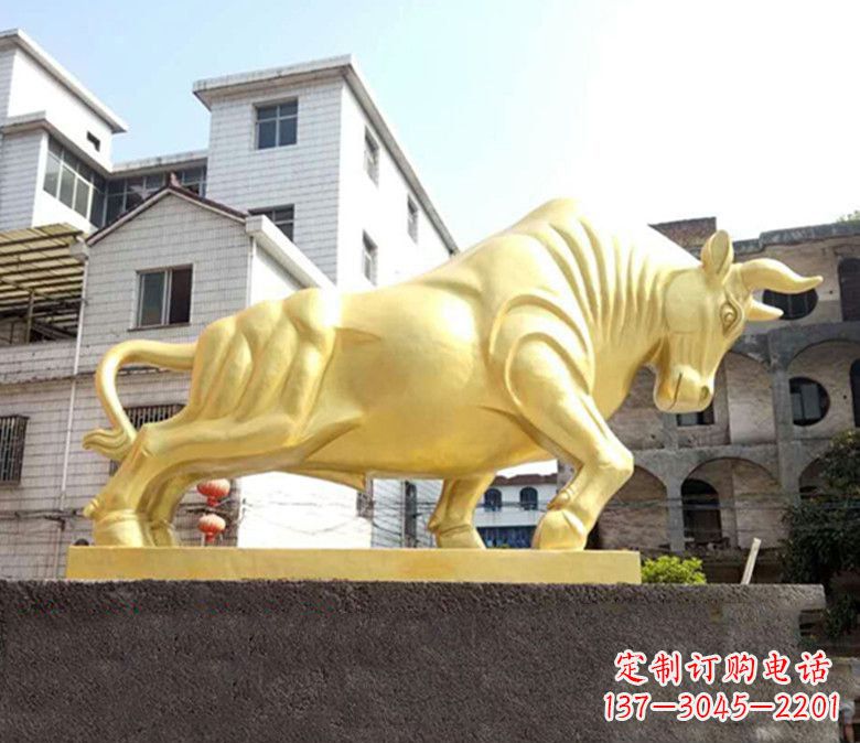 广场奔牛铜雕
