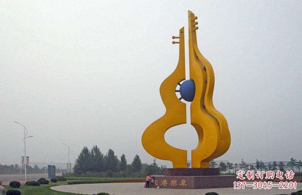 广场不锈钢抽象葫芦琵琶雕塑