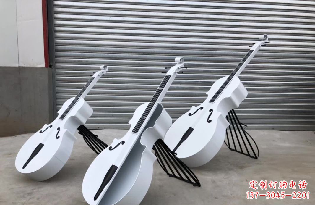 广场不锈钢大提琴雕塑1