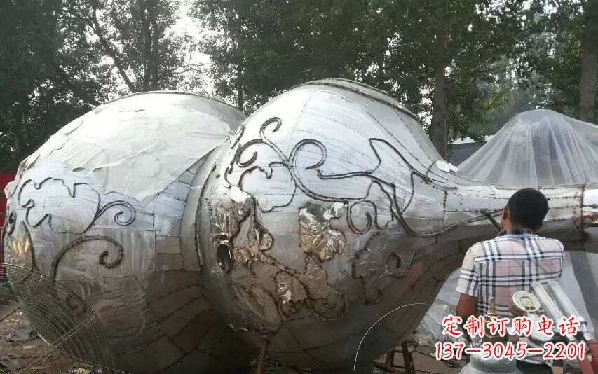 广场不锈钢葫芦雕塑
