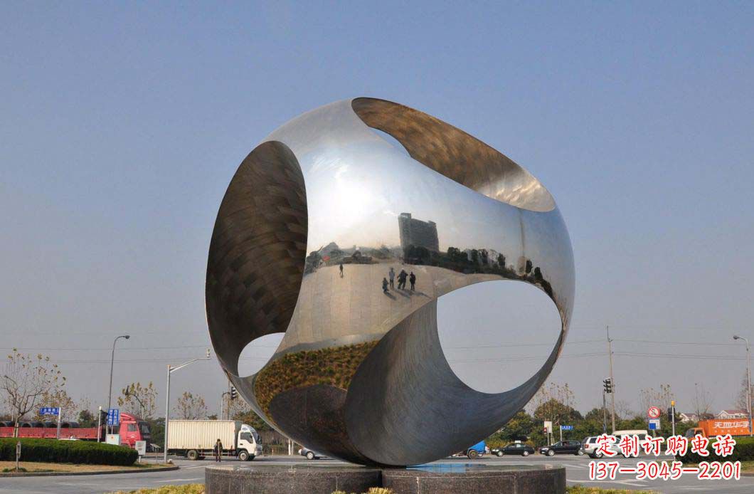 广场不锈钢镜面抽象球雕塑