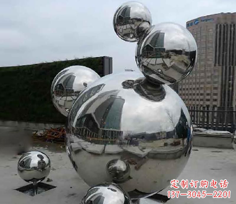 广场不锈钢镜面球抽象雕塑