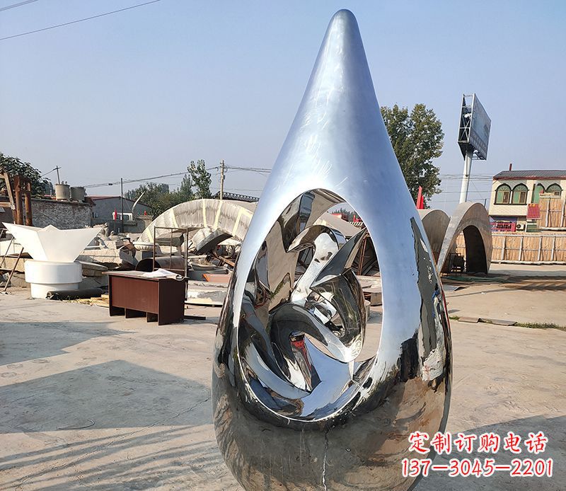 广场不锈钢镜面水滴雕塑