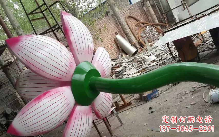 广场不锈钢莲花雕塑 (2)