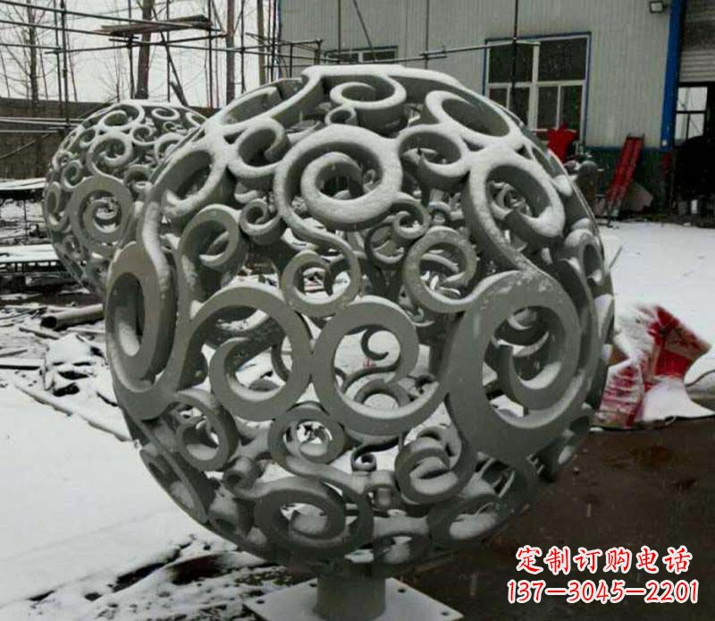 广场不锈钢镂空景观球雕塑