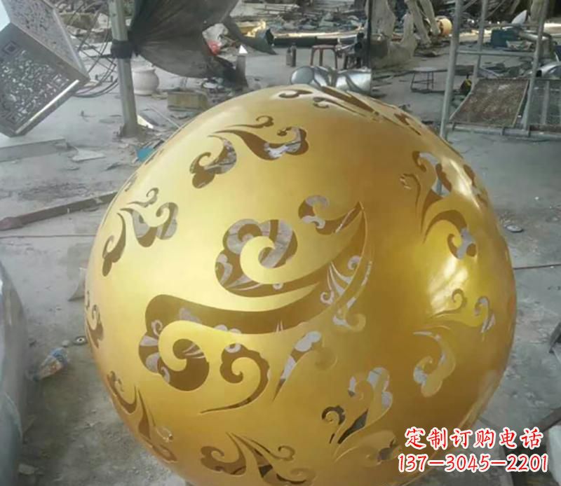 广场不锈钢镂空球景观雕塑